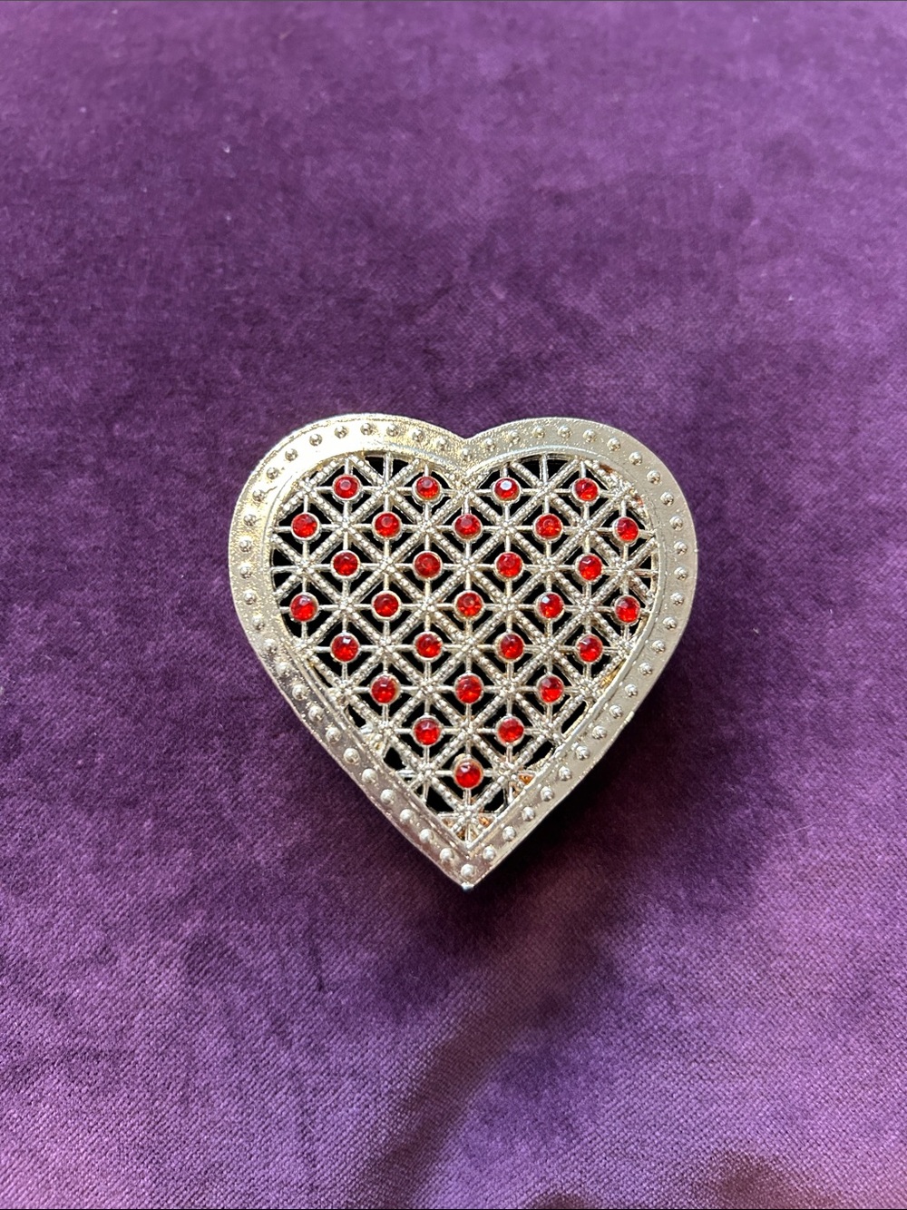 Silver toned heart shaped trinket or jewellery box